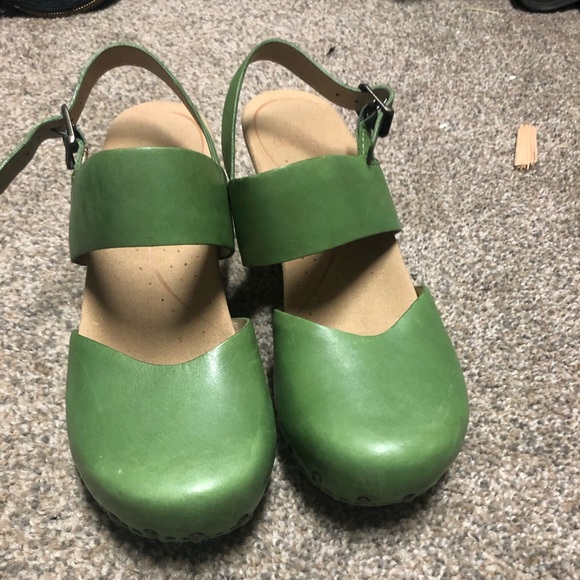 Dansko Shoes - Dansko Clogs